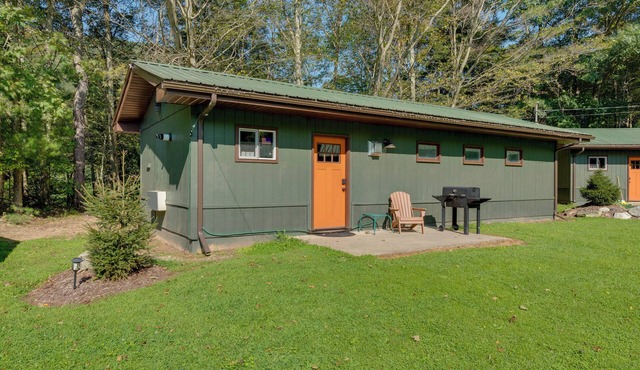 Hillsgrove Deluxe Cabin E: Close to Hiking