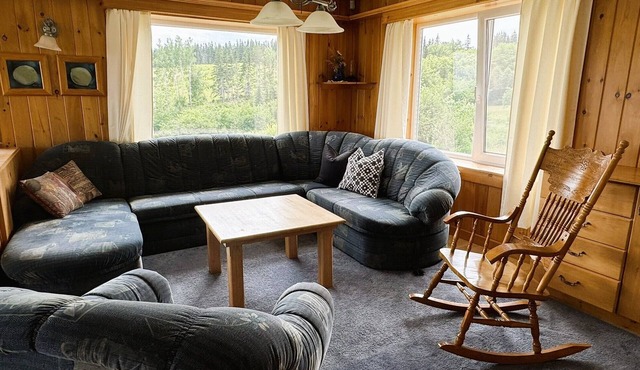 Hillside Breeze – Spacious 4BR Home on Cabot Trail next to Baddeck