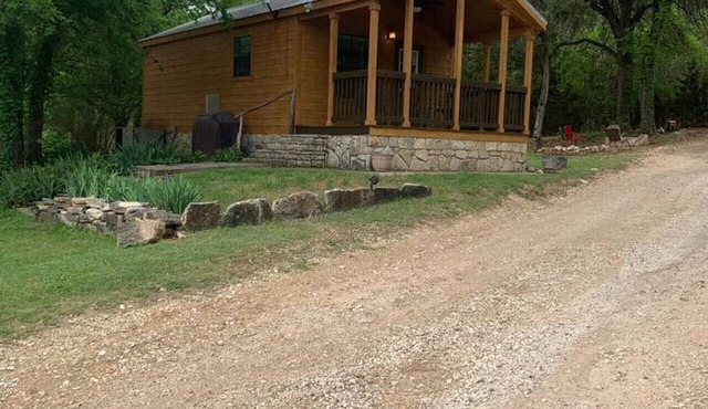 Hillside Cabin at Brazos House Retreat