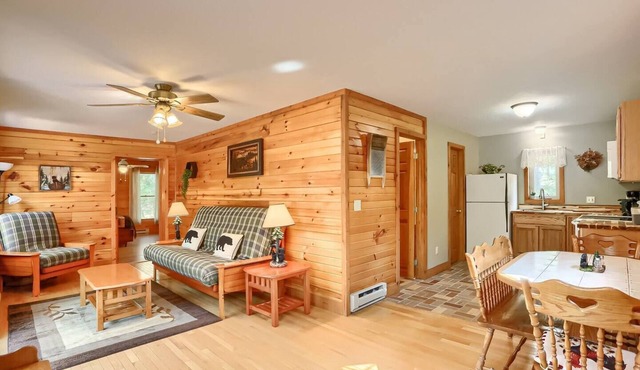 Hillside Cabin in Cook Forest