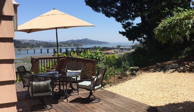 Hillside Cottage , Views of SF bay , 10 mins. to San Francisco , Muir woods!