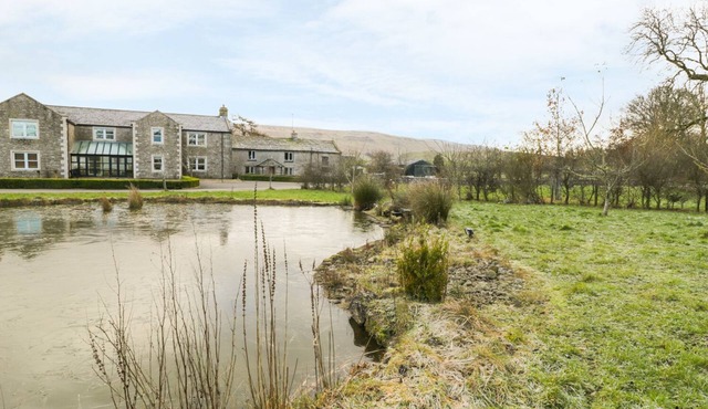 HILLSIDE FARM, luxury holiday cottage in Kirkby Stephen