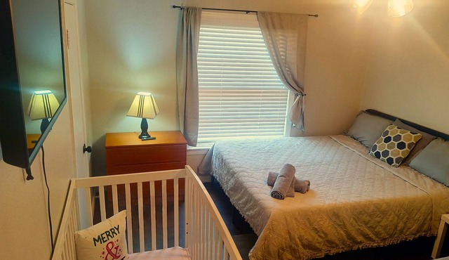 Hillside Game Palazzo near AT&T, Stockyards & Six-Flags|Pet friendly