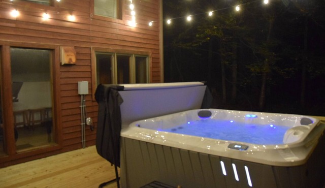 Hillside Haus Hottub EV Timberline Game Rm