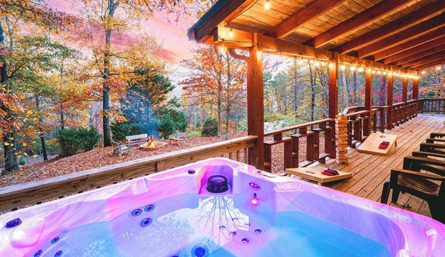 Hillside Haven | Luxe Hot Tub | Cornhole | Jenga