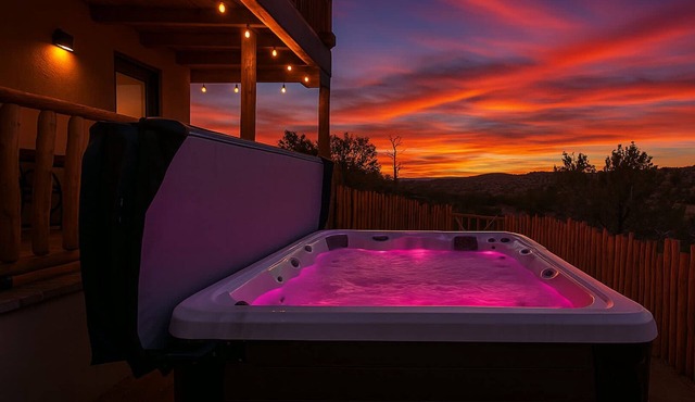 Hillside Haven Retreat *Hot Tub- A Placitas Irvie Home