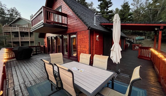 Hillside hideaway in pine mountain clubn