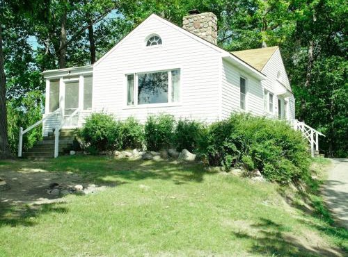Hillside Historic Cottage