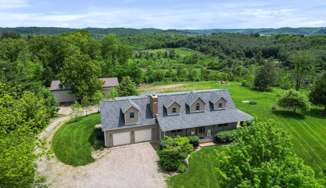 Hillside Lodge | Hocking Hills, Game Room, Hot Tub
