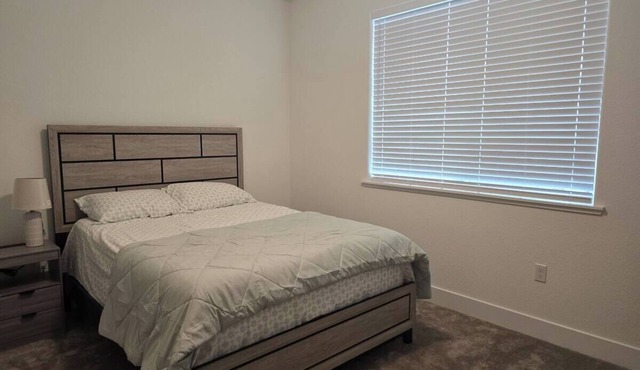 Hillside New home beautiful Mt. Diablo Views 1 bed