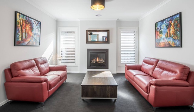 Hillside Paradise Torquay - Sleeps 17 - Strictly Families