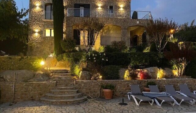 Hillside villa, magnificent views, heated private pool, short walk to village
