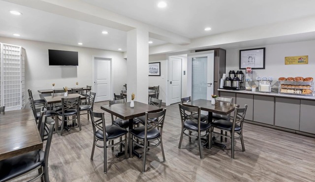 Hillstone Inn Tulare, an Ascend Collection Hotel