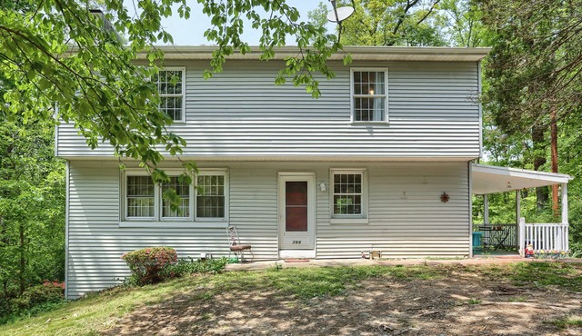 Hilltop - 5BR Vintage Retreat near Hershey Park