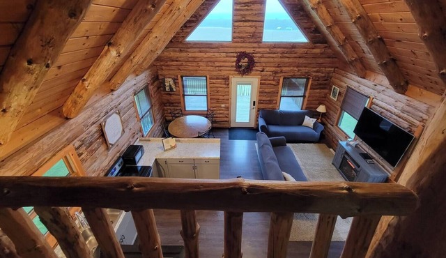 Hilltop Chalet with an Unforgettable Valley View. 13 minutes from Ellicottville!