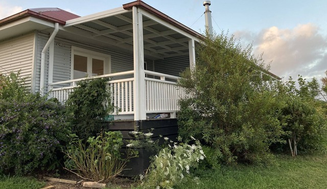 Hilltop farmhouse close to Wilsons Prom