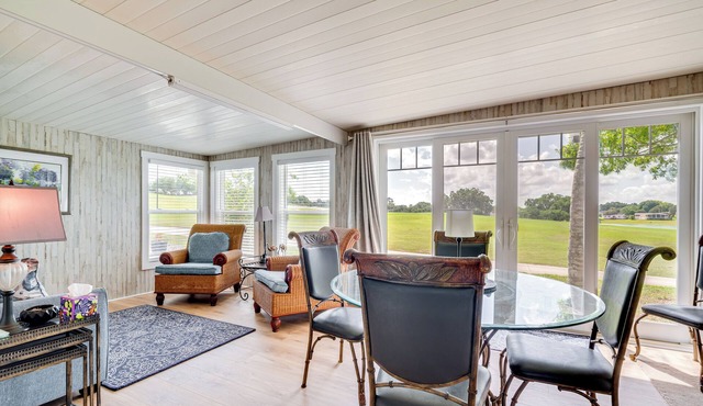 Hilltop Golf Course Cottage in The Villages!