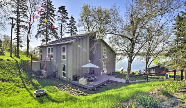 Hilltop Green Lake Home Dock, Kayaks, Views!