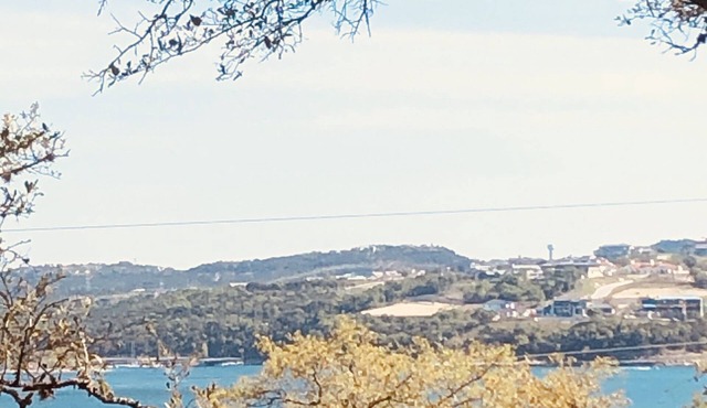 Hilltop Haven by the Lake