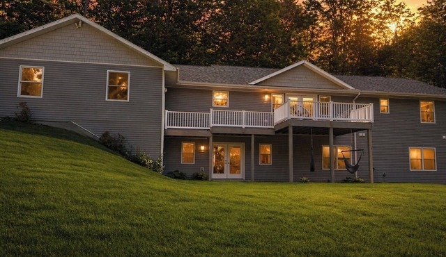 Hilltop Haven Down the Street from Glen Lake with lake access