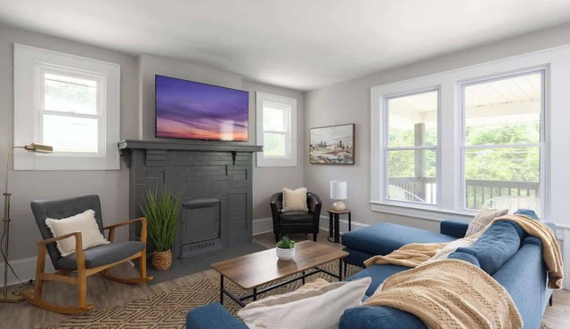 Hilltop Haven HISTORIC West Salem Charm 5 Mins to Downtown & Hospitals