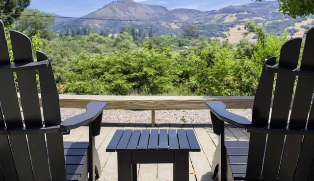 Hilltop Haven – Scenic Getaway Near Top Wineries!