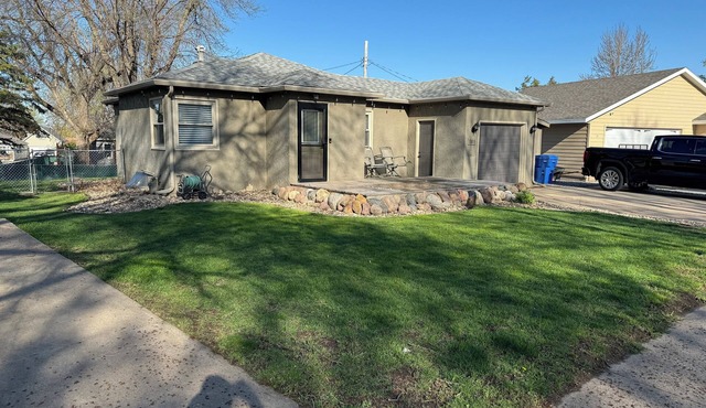 Hilltop Heights Home. Safe neighborhood minutes from downtown.