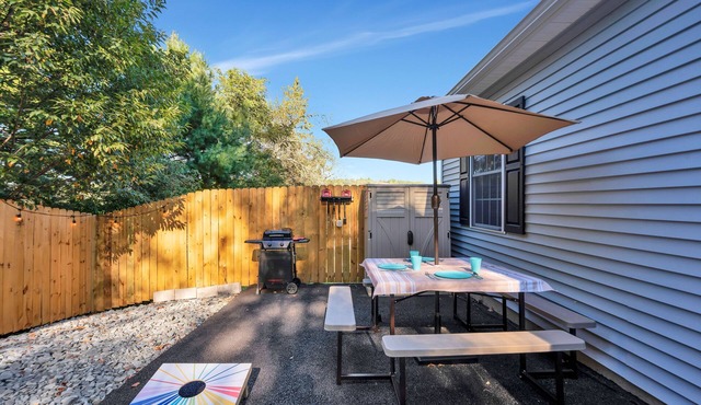 Hilltop Hideaway - Charming 1-bedroom home w/pull-out in Honesdale, PA