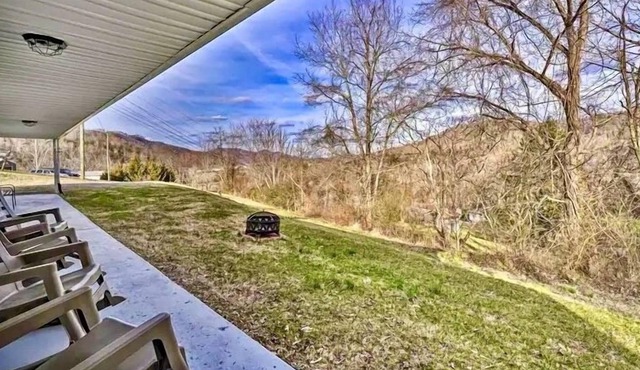 Hilltop Hideaway - Hidden Gem - Mountain View