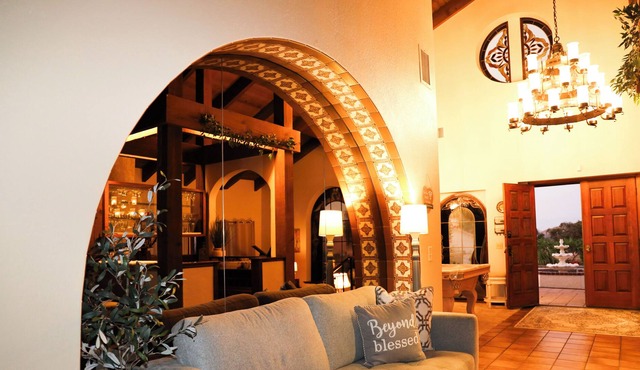 Hilltop Hideaway
