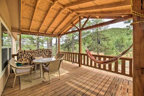 'Hilltop Hideout' w/Peaceful Mountain Views