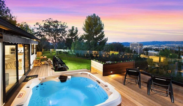 Hilltop Home villa valley view