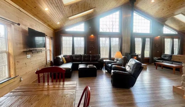 Hilltop House - Sleeps 15+