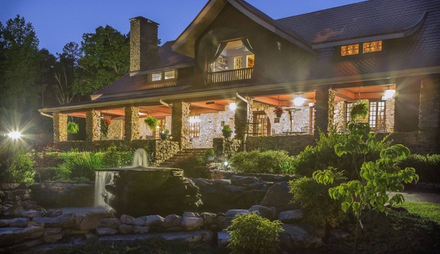 Hilltop Manor Bed and Breakfast