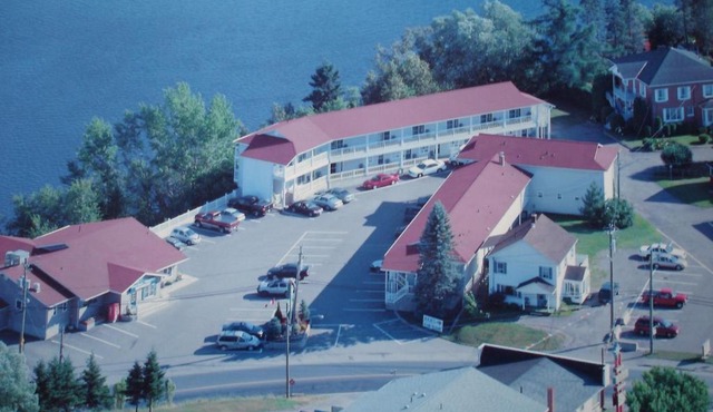 Hilltop Motel & Restaurant