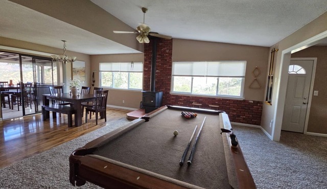 Hilltop Nest — Sequoia and Kings National Park