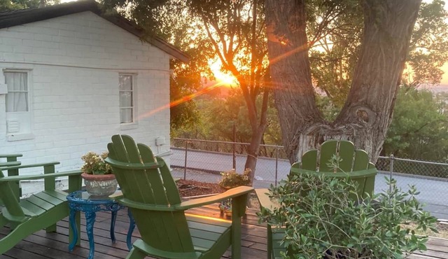 Hilltop Paso: Dog Friendly, Firepit, BBQ, Views