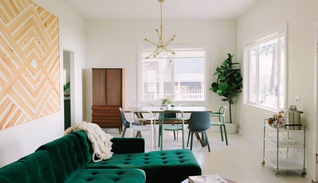 Hilltop Retreat w/Lake & Mountain Views