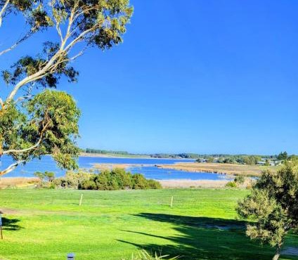 Hilltop Riverview Retreat