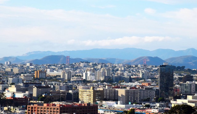 * HIlltop Views San Francisco * Spacious Flat for Fun & Work