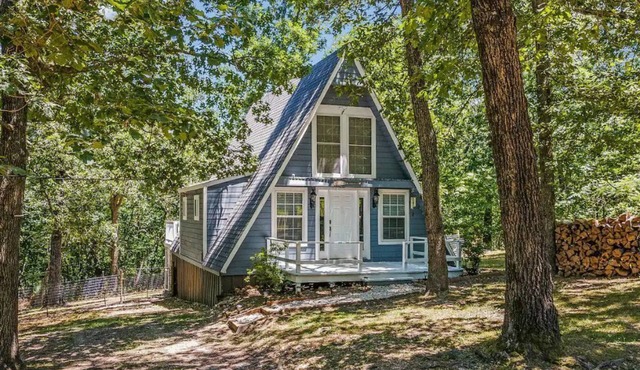 ★Hilltop Wooded Bliss♥ - Secluded Near Lake Fenced
