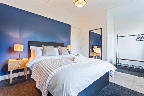 Hillview Escape - Group-Friendly Comfort