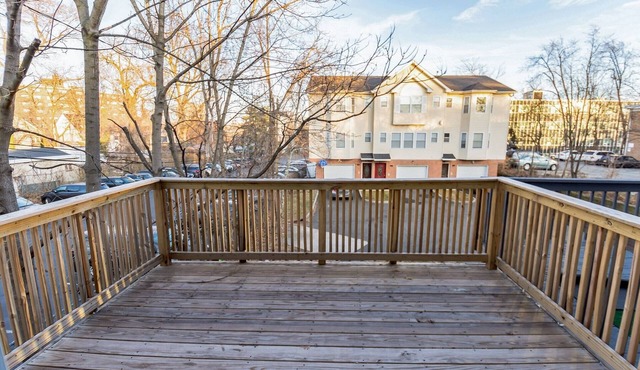 Hillyer Manor - Comfy Townhouse In Great Location! Pet Friendly! by RedAwning