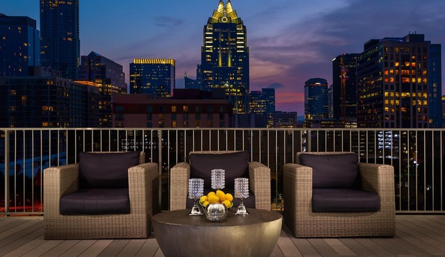 Hilton Austin