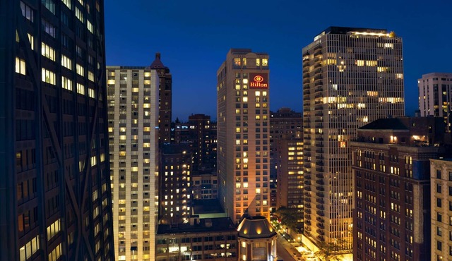 Hilton Chicago/Magnificent Mile Suites