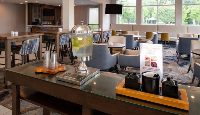 Hilton Garden Inn Baton Rouge Airport