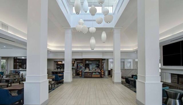 Hilton Garden Inn Detroit Metro Airport