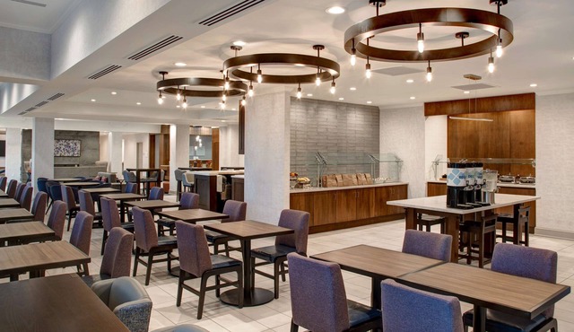 Hilton Garden Inn Kansas City