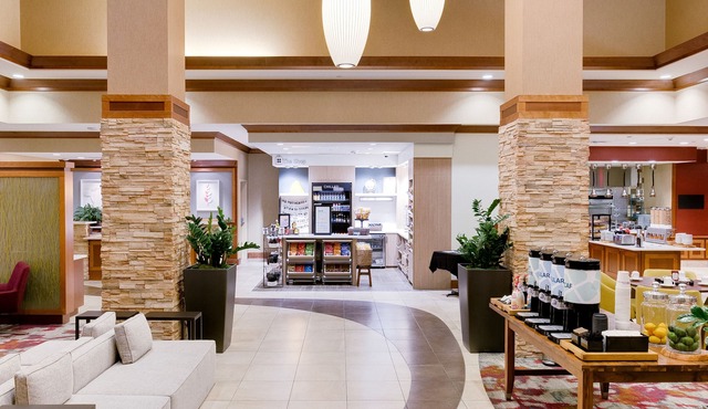 Hilton Garden Inn Milwaukee Airport