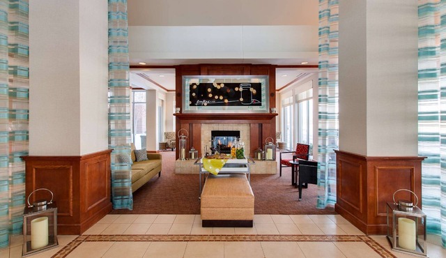 Hilton Garden Inn Naperville/Warrenville